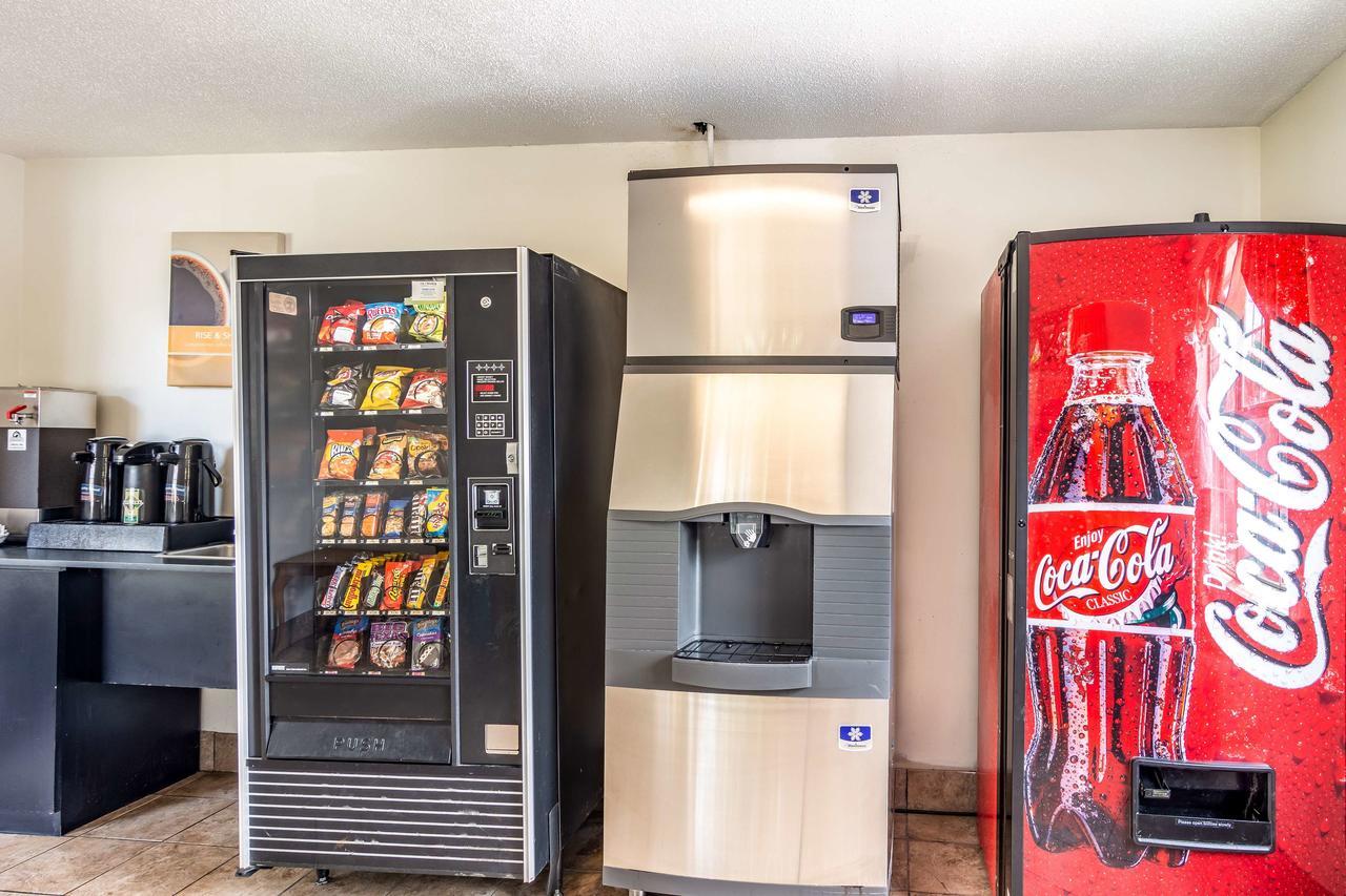 Motel 6 Chattanooga Downtown Екстер'єр фото