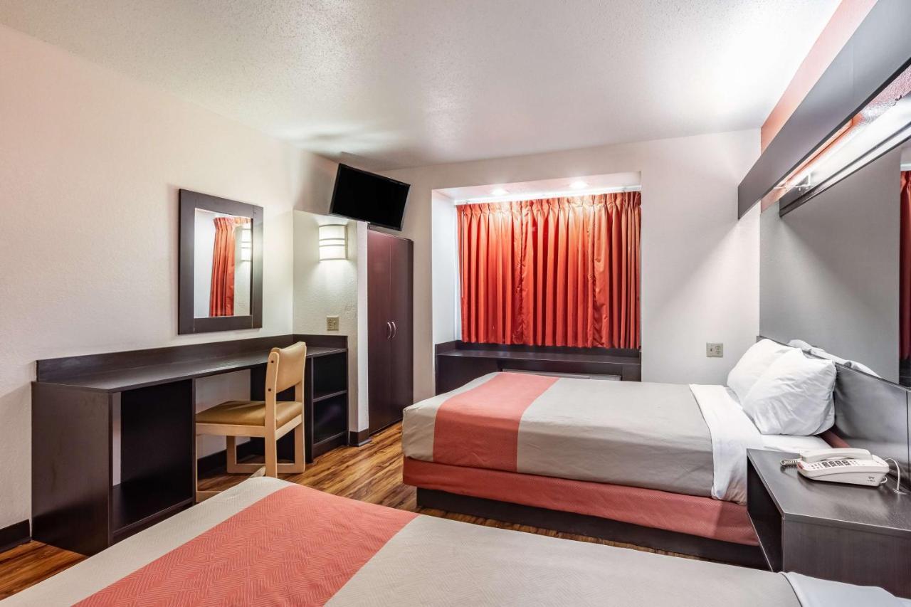 Motel 6 Chattanooga Downtown Екстер'єр фото