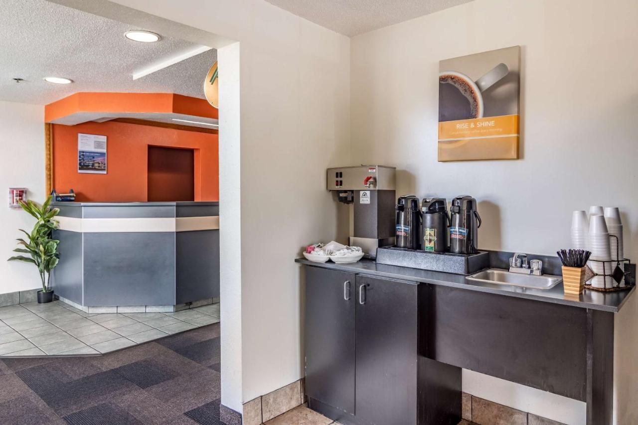 Motel 6 Chattanooga Downtown Екстер'єр фото