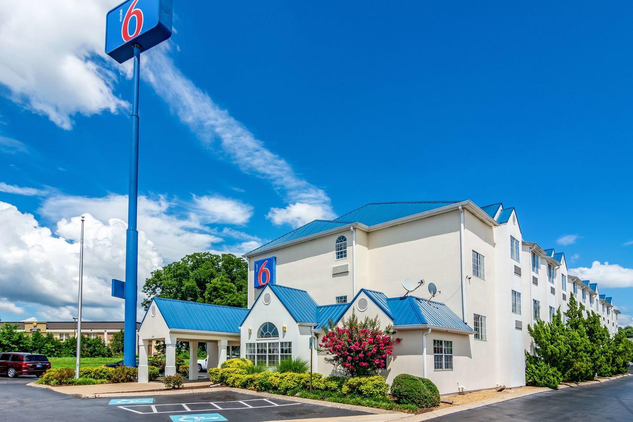 Motel 6 Chattanooga Downtown Екстер'єр фото