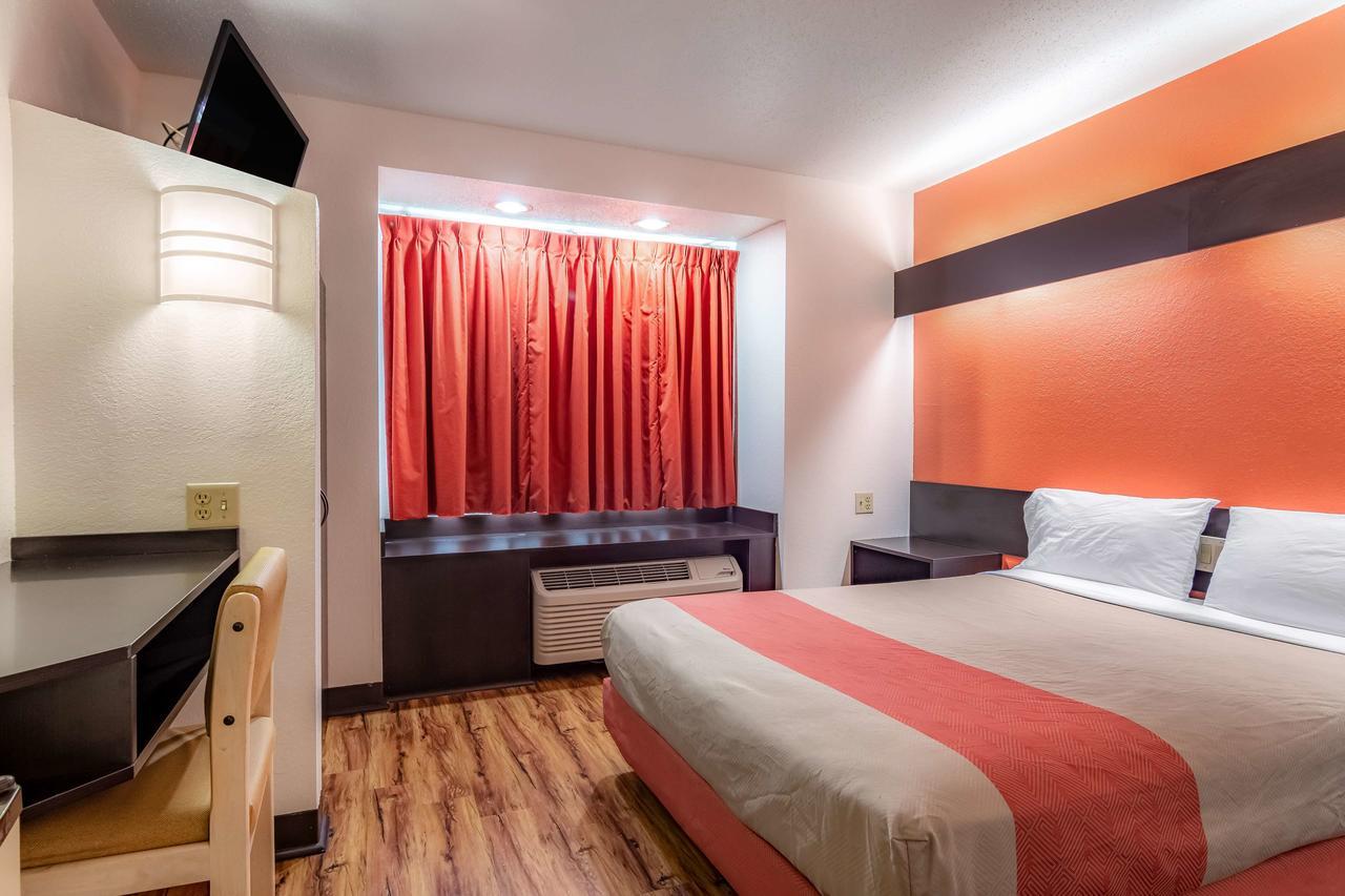 Motel 6 Chattanooga Downtown Екстер'єр фото