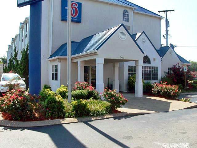 Motel 6 Chattanooga Downtown Екстер'єр фото